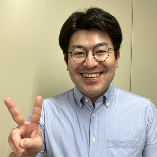 歯科ポーセレン日本製品手づくり模型の14本上歯フル金属あり。